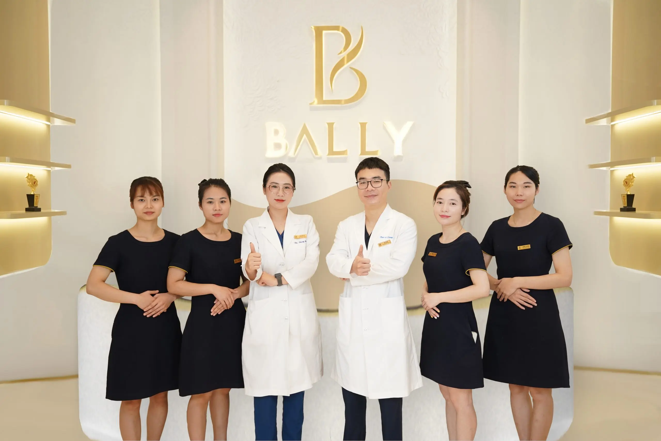 Đầm đồng phục ngành thẩm mỹ