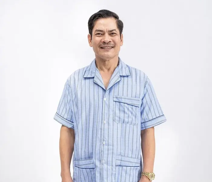 Đồng phục bệnh nhân trắng - đen - xanh 