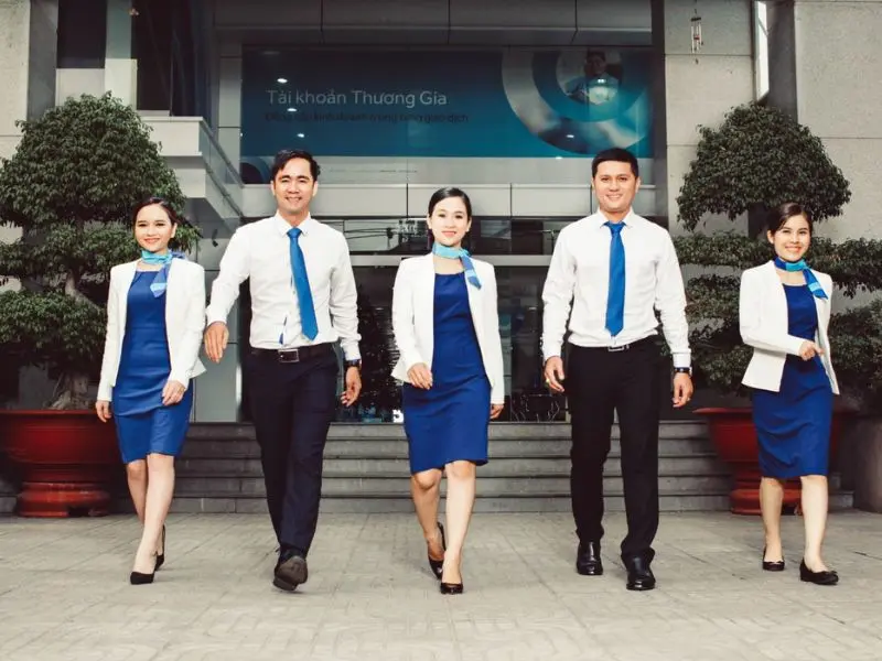Đồng phục ngân hàng xây dựng hình ảnh chuyên nghiệp