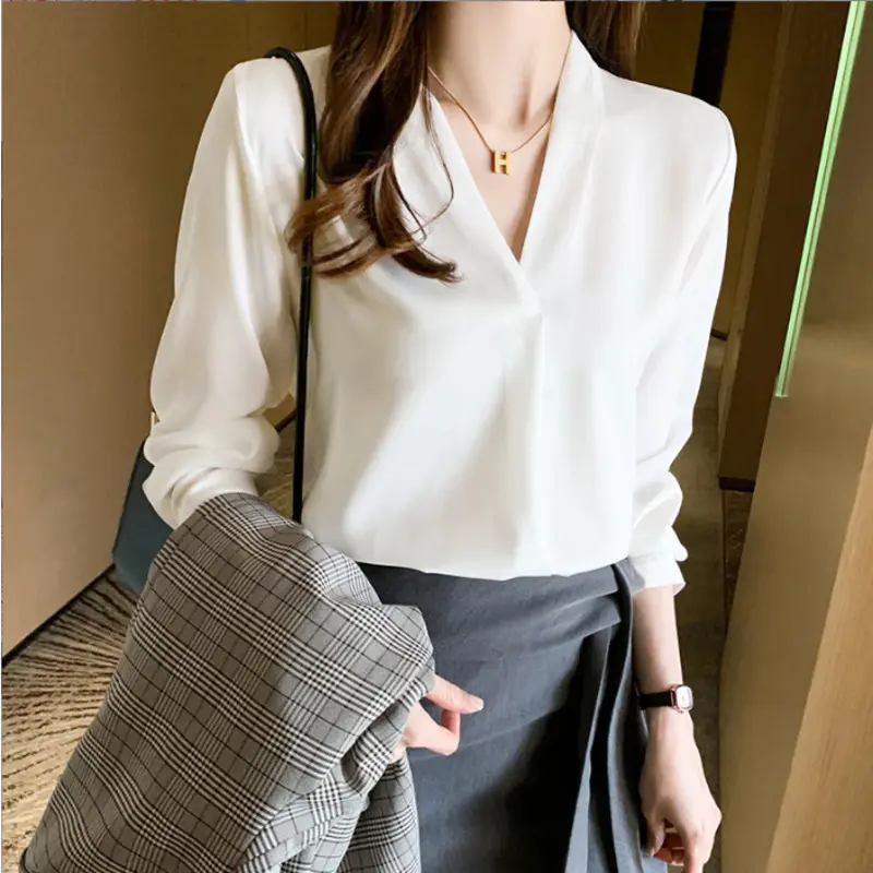 Đồng phục sơ mi nữ cổ chữ V