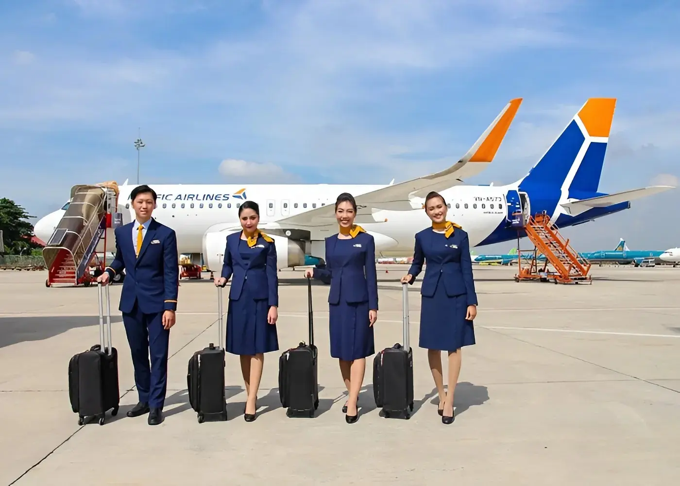 trang phục tiếp viên hàng không