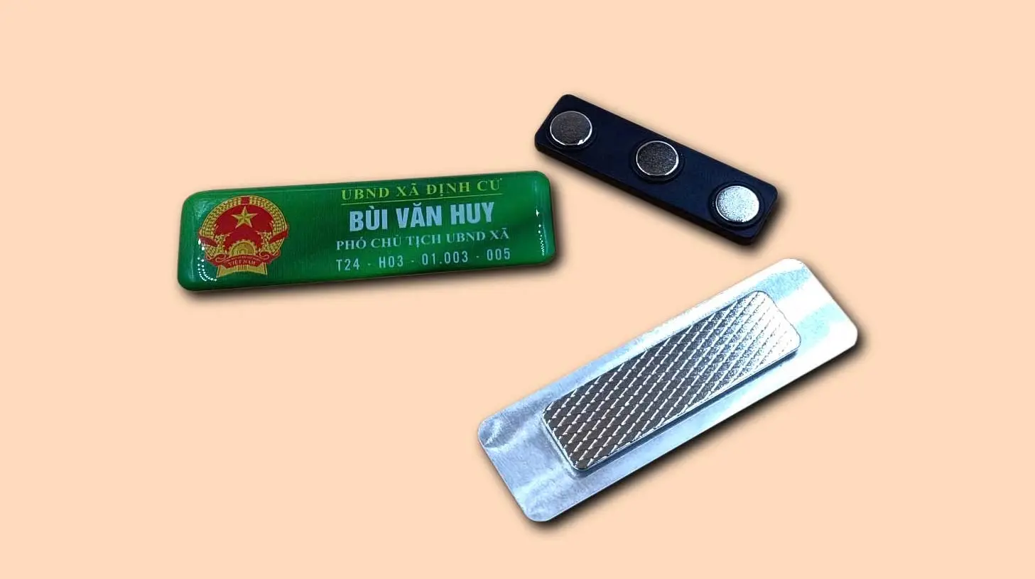 bảng tên nam châm